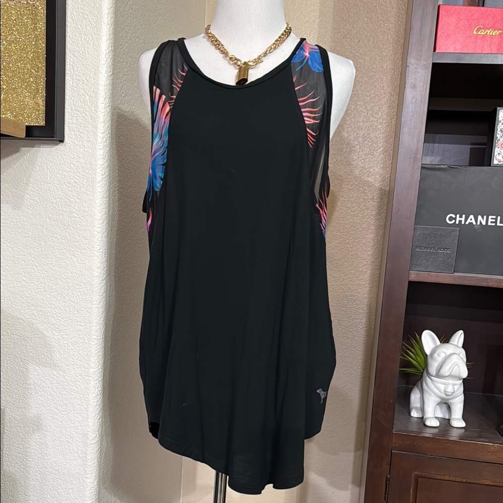 Pink Chic Black Tank Top with Colorful Tropical Design Woman’s size large EUC